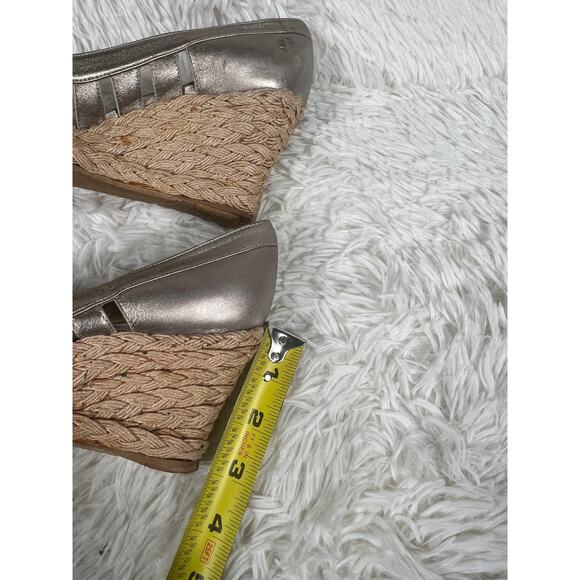Stuart Weitzman Shoes Womens Size 8 Gold Metallic Espadrille Wedge Peep Toe - Picture 5 of 14